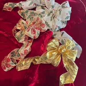 Festive Holiday Ribbon Bows